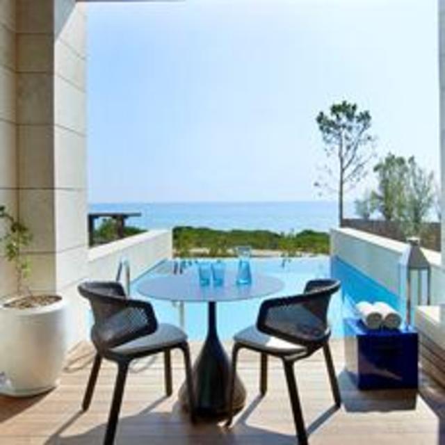 Costa Navarino - The Romanos