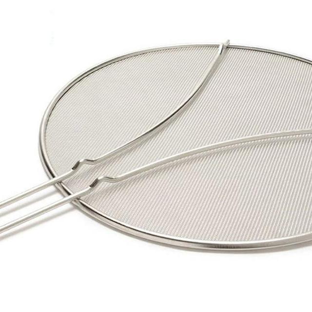 Cucinare 13" Splatter Screen Guard with Double Thick Mesh for Covering Pots and Frying Pans while Cooking, Stainless Steel with Finest Woven Mesh and Resting Feet Plus Silicone Holder for Frying Pans