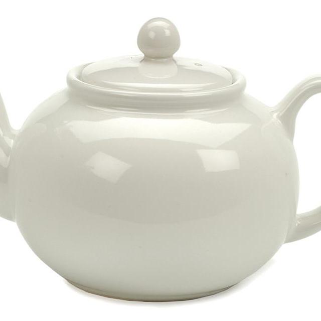 RSVP White 6 cup Stoneware Chai Teapot