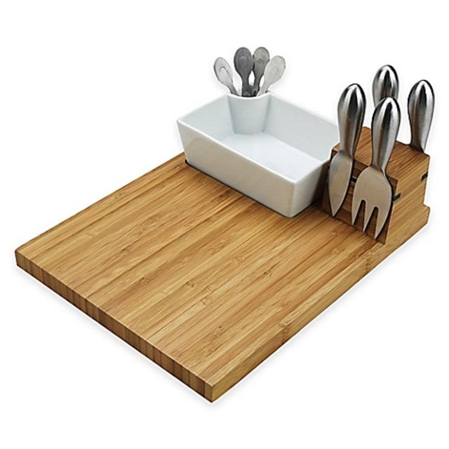 Picnic At Ascot Buxton Cutting Board and Tools Set