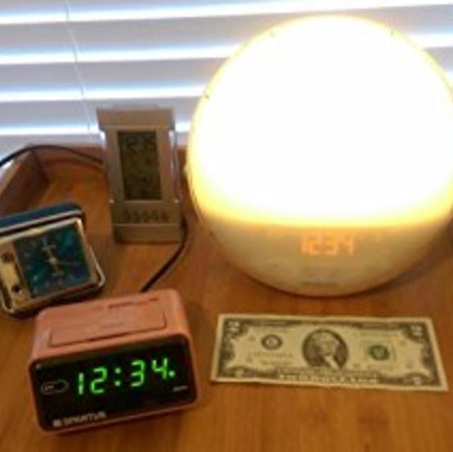 Philips HF3520 Wake-Up Light With Colored Sunrise Simulation, White