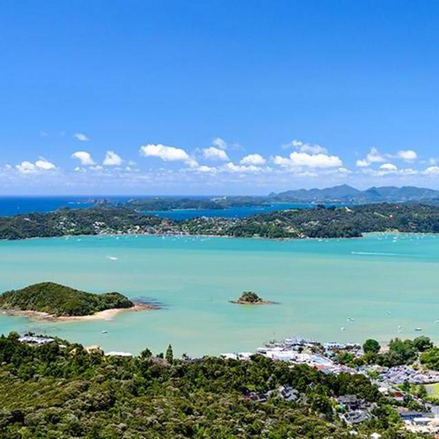 Kayaking in the Bay of Plenty