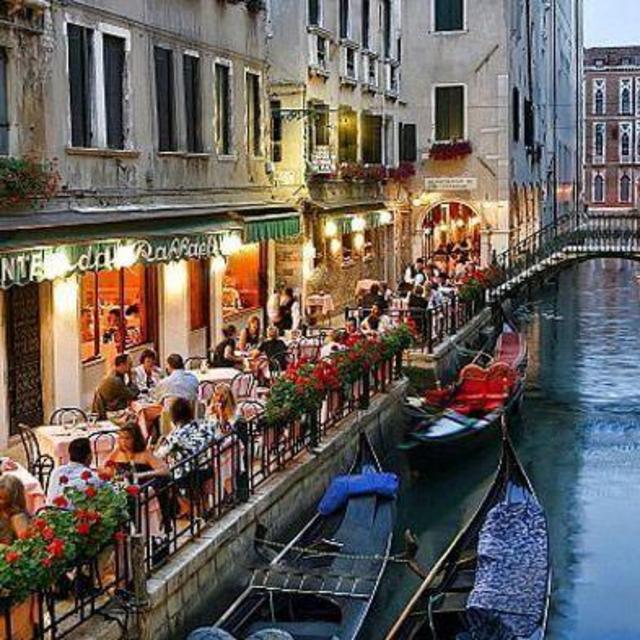 Honeymoon- Venezia- Romantic Dinner