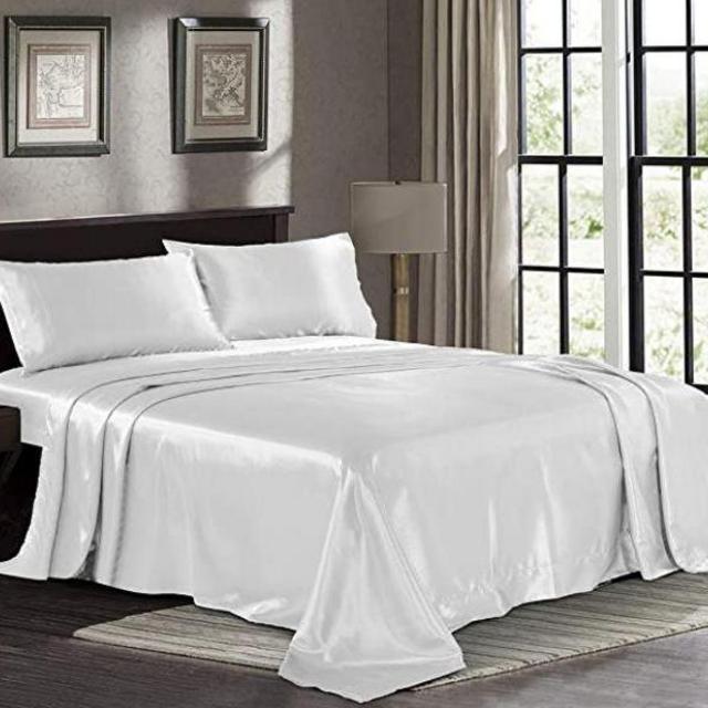Satin Sheets Queen [4-Piece, White] Hotel Luxury Silky Bed Sheets - Extra Soft 1800 Microfiber Sheet Set, Wrinkle, Fade, Stain Resistant - Deep Pocket Fitted Sheet, Flat Sheet, Pillow Cases