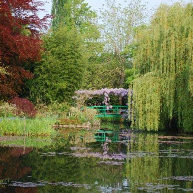 Giverny Monet's Garden and Auvers-sur-Oise with Van Gogh House Full Day Trip