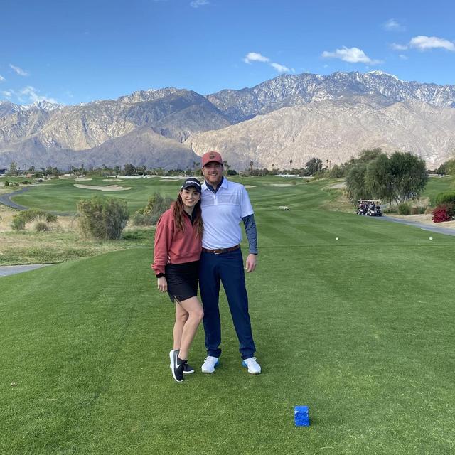 18 holes - Golf Day for Two!