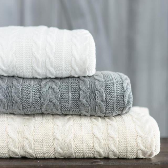 Cable Knit Throw