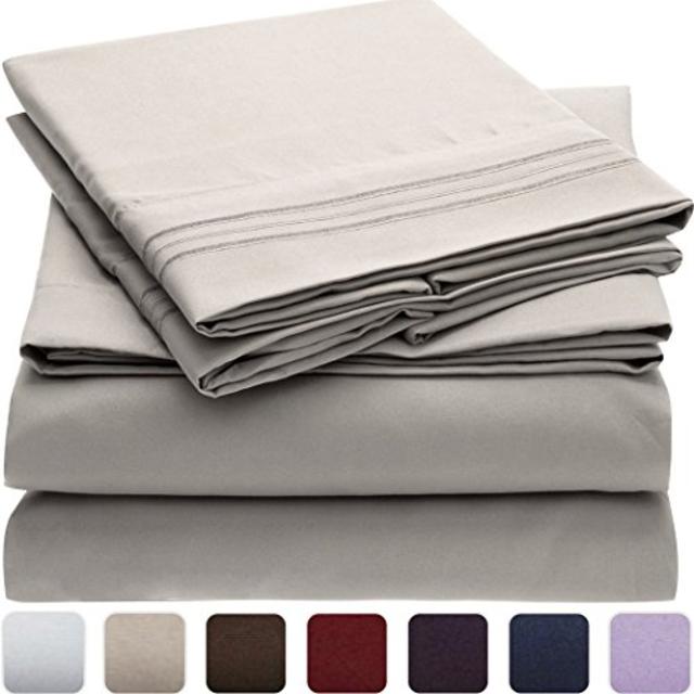 Mellanni Bed Sheet Set - HIGHEST QUALITY Brushed Microfiber 1800 Bedding - Wrinkle, Fade, Stain Resistant - Hypoallergenic - 3 Piece (Twin, Light Gray)