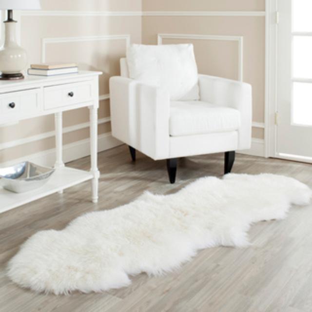Safavieh Prairie Sheepskin/ Wool White Shag Rug (2' x 6')