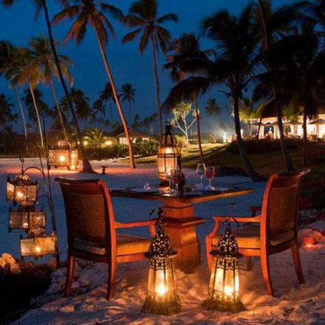 Zanzibar - Romantic Beach Dinner for 2