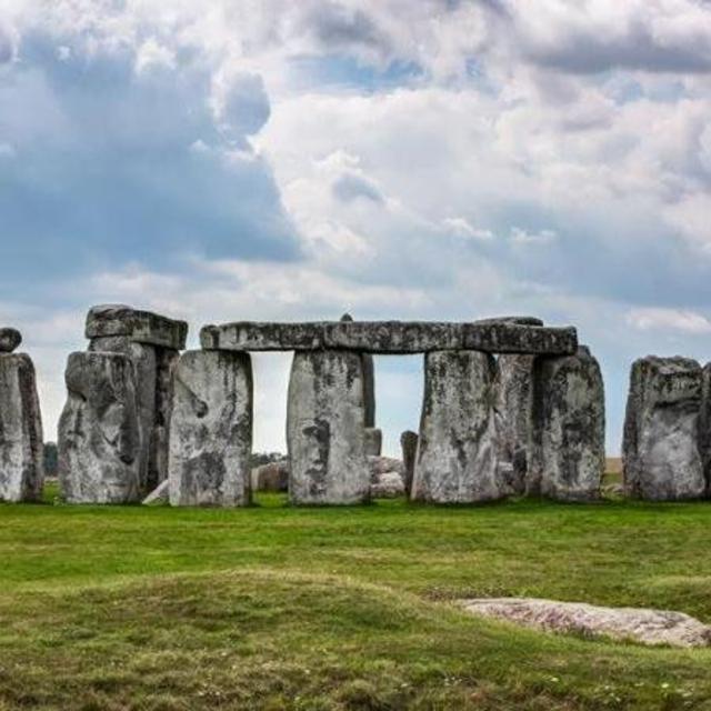 Day Trip to Windsor Castle, Stonehenge & Bath