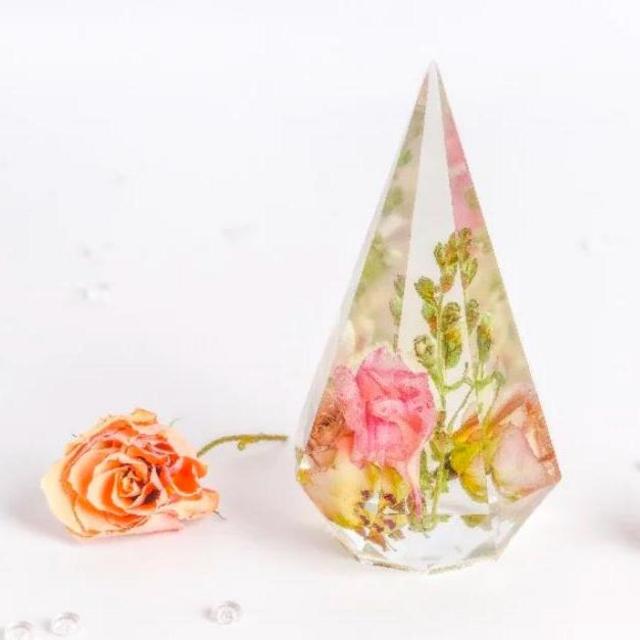 Preserved Bouquet Ring Holder