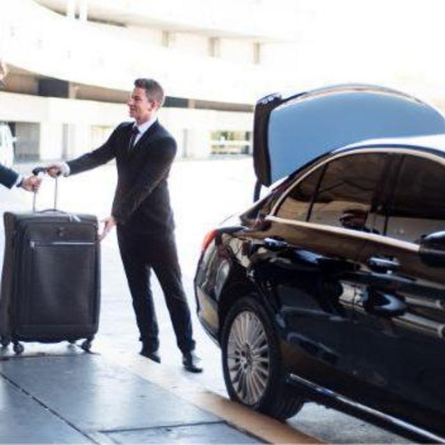 Private Airport Transfer to/from Resort