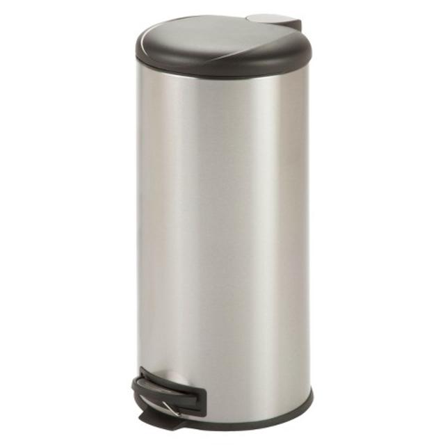 Room Essentials® Trash Can With Lid - 30 liters
