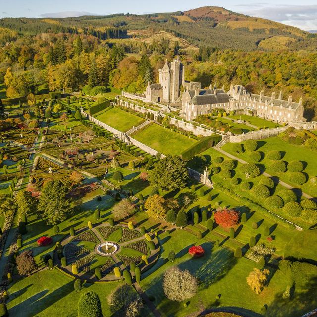 Drummond Castle and Gardens