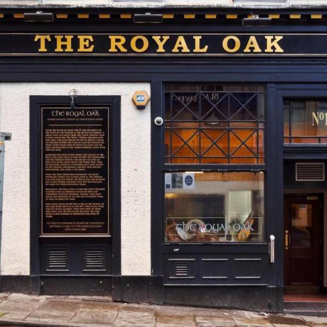Listen to a Scottish Session at The Royal Oak