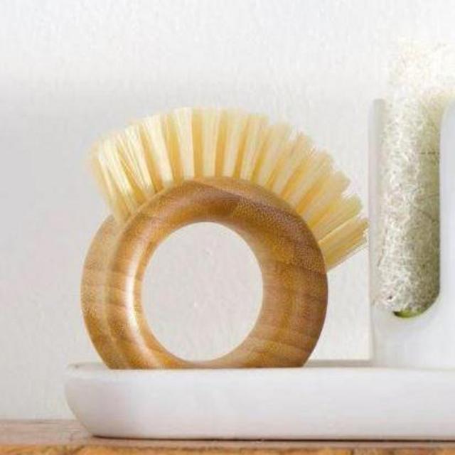 The Ring Veggie Brush