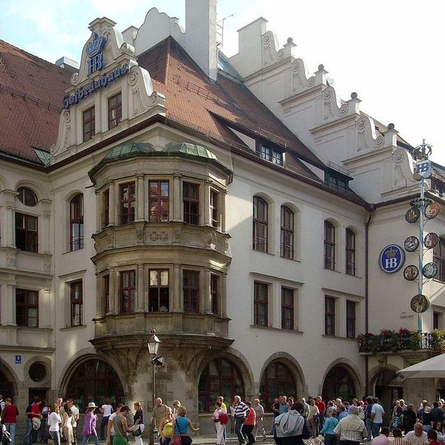 Night 1: Hofbrauhaus Beer Hall