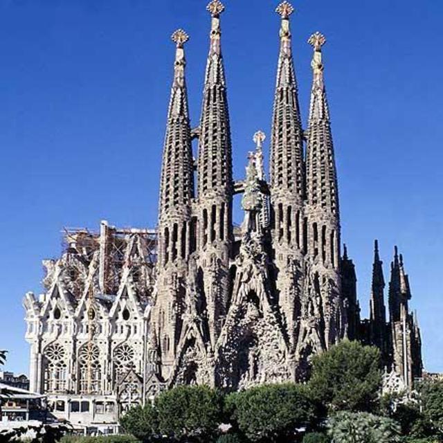 Tickets for La Sagrada Familia and Park Guell