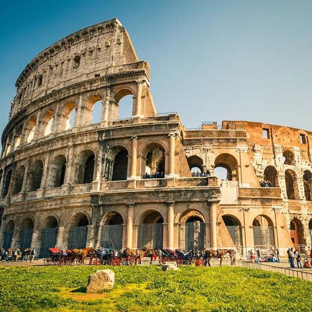 Colosseum and Roman Forum Tour
