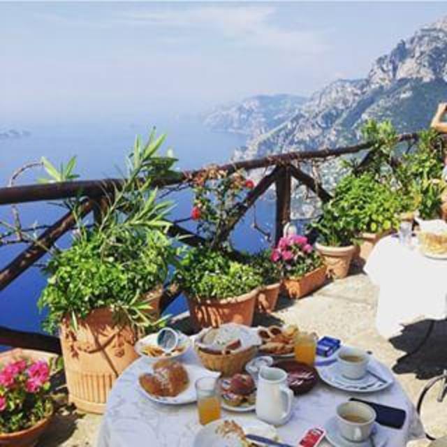 Leisurely Breakfast