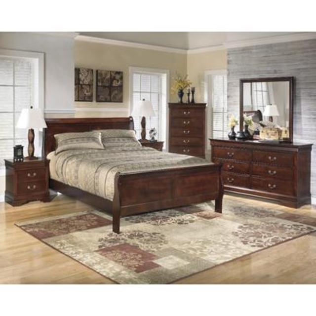Alisdair Queen Sleigh Bed by Ashley