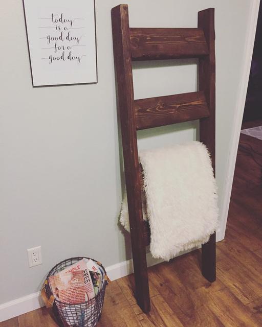 Rustic Ladder / Weathered Grey