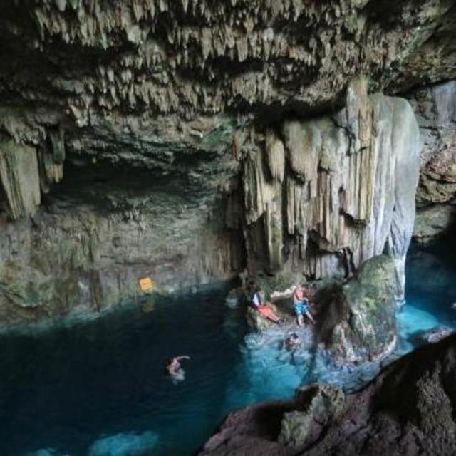 Snorkeling in Coral Beach & Saturn Cave