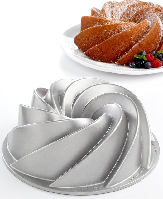 Nordic Ware Heritage Bundt Pan