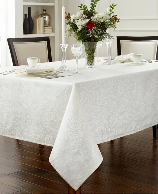 Waterford Chelsea 70" x 104" Tablecloth in Pearl