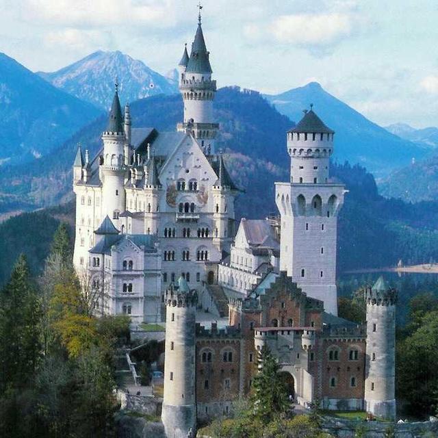Neuschwanstein Castle Small-Group Day Tour from Munich