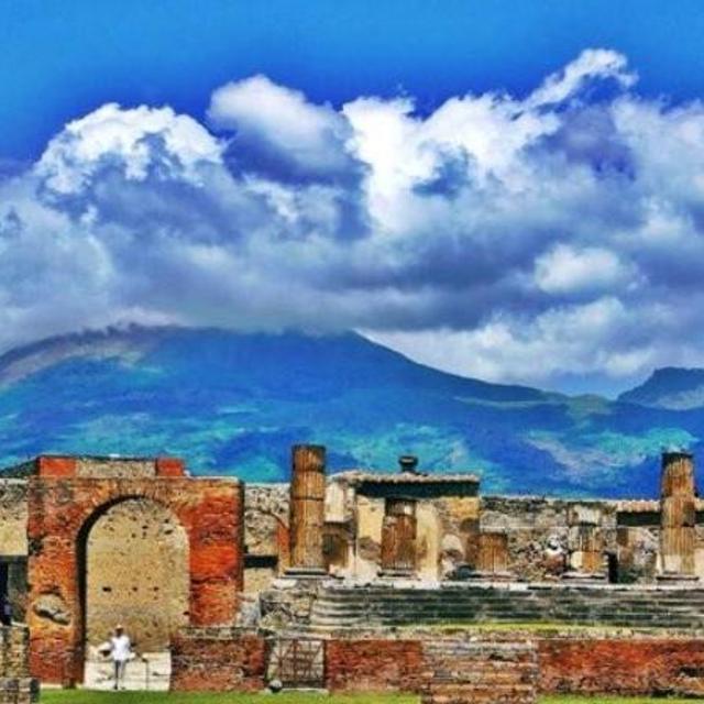 Pompei & Vesuvius Tour