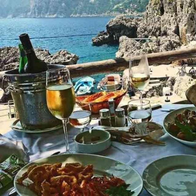 Seashore Lunch in Capri