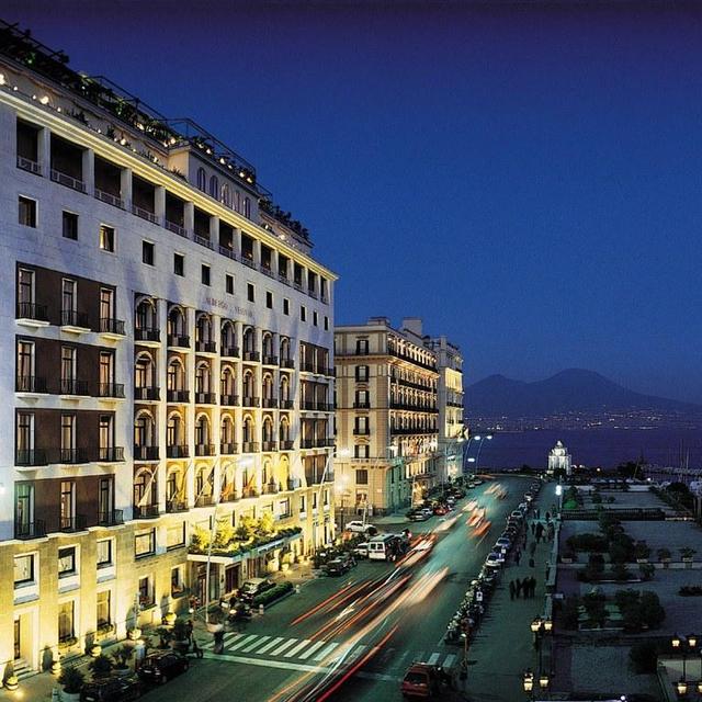 Hotel in Naples