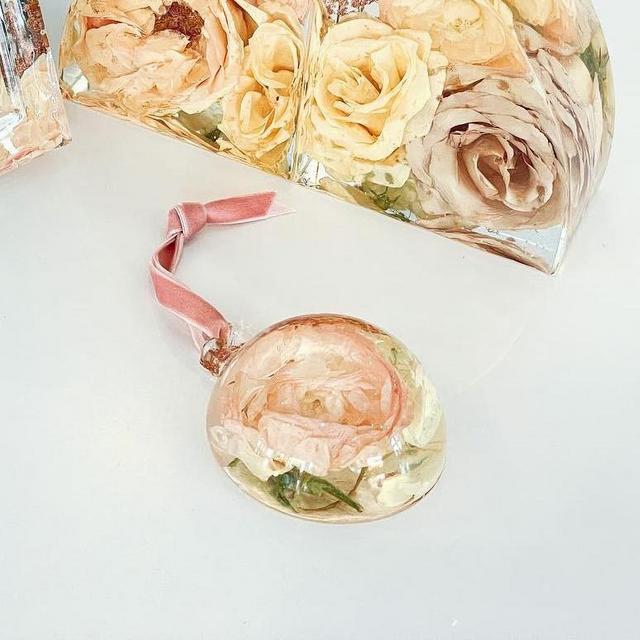Wedding Flower Preservation - Ornament