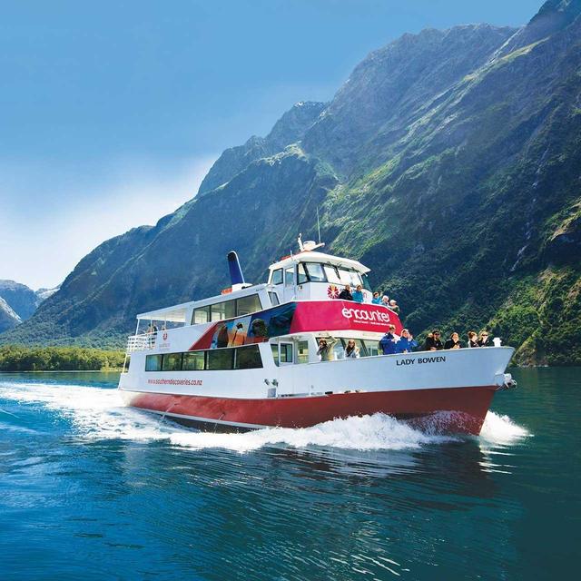 Milford Sound Cruise in New Zealand