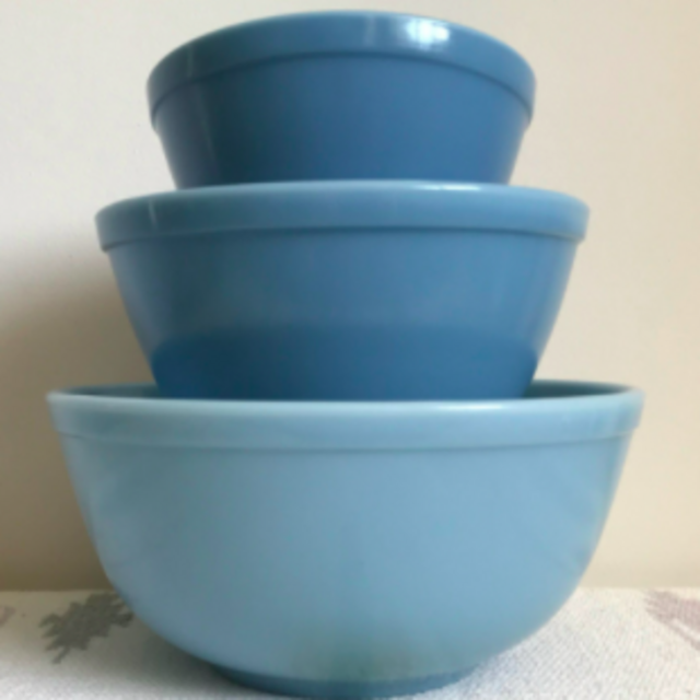Vintage Pyrex Nesting Bowls