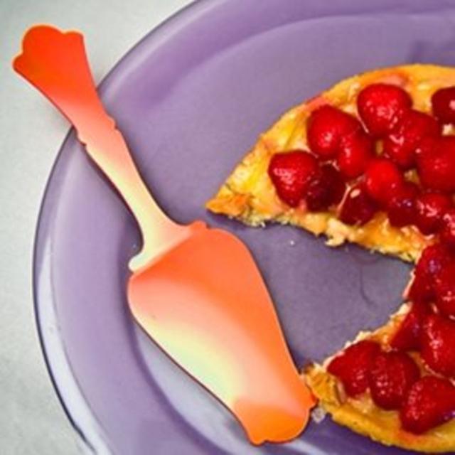 Old Fashioned Orange Tart Slicer by Sabre Paris
