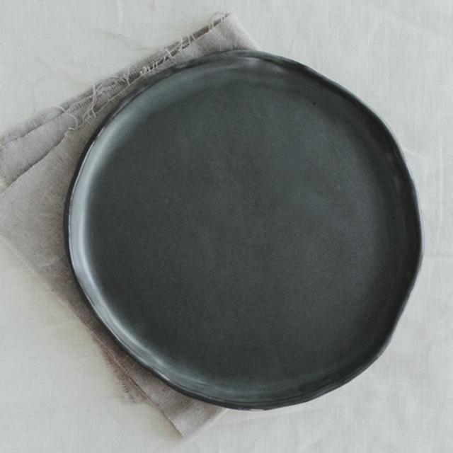 Kinfolk Dinner Plate in Gunmetal
