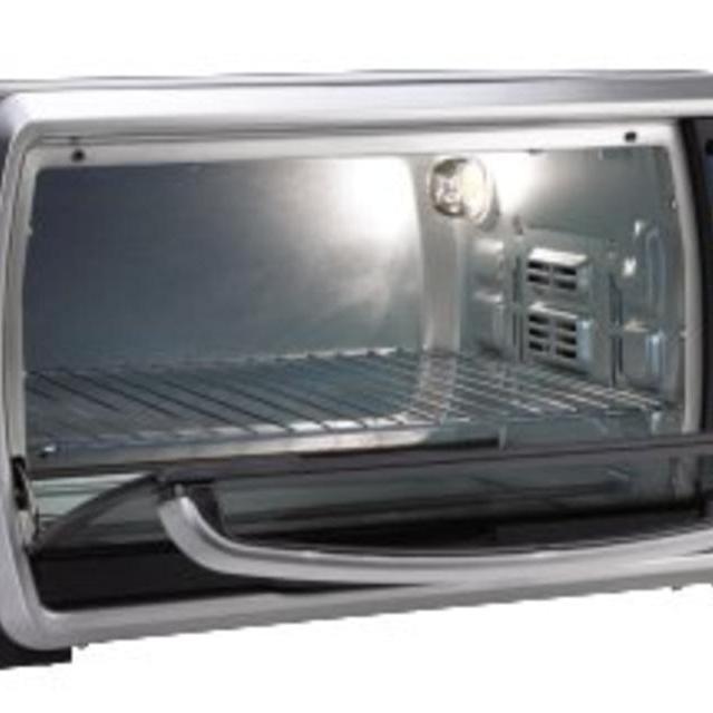 Oster Large Capacity Countertop 6-Slice Digital Convection Toaster Oven, Black/Polished Stainless, TSSTTVMNDG