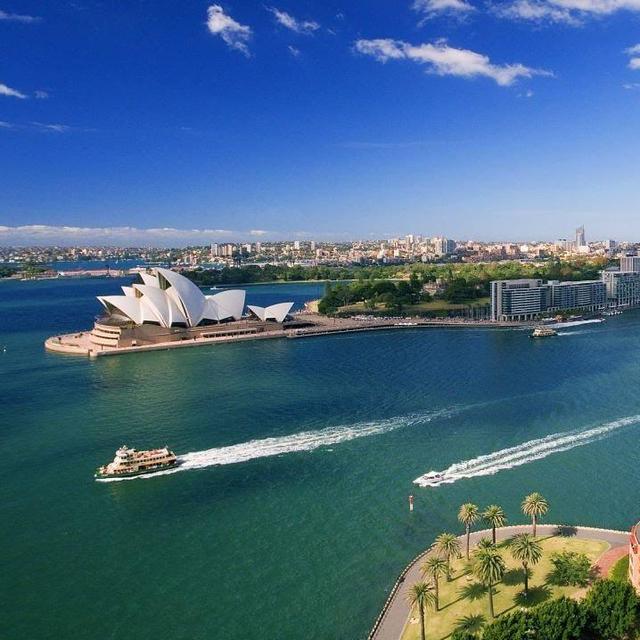Honeymoon in Australia