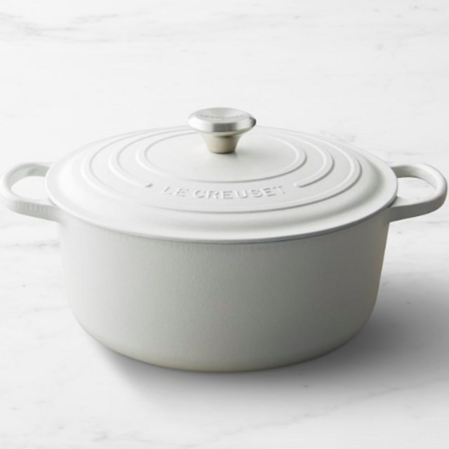 Le Creuset Signature Enameled Cast Iron Round Oven - 7 1/4 QT, White