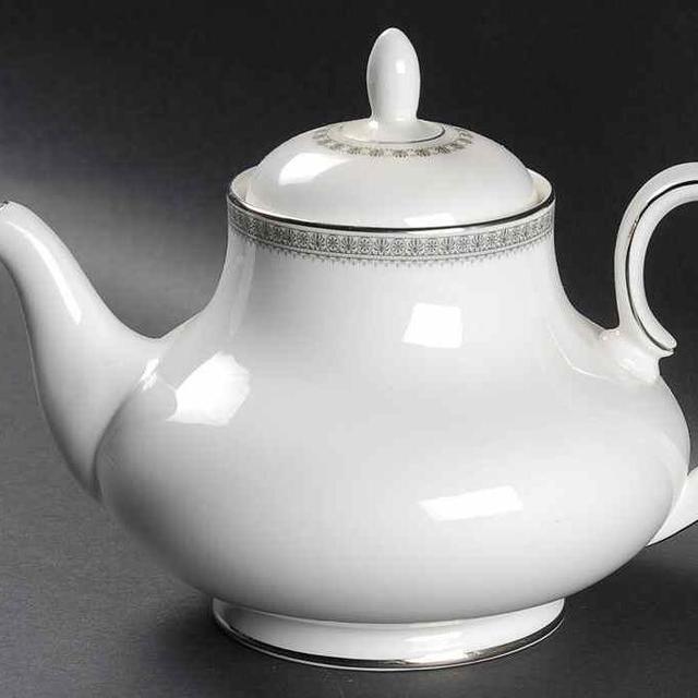 Teapot & Lid	Ravenswood	 by Royal Doulton