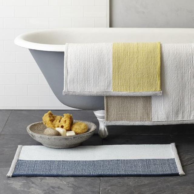 Colorblock Stripe Bath Mat in Midnight and Clearwater