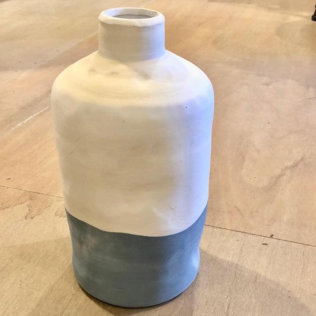 TWO TONE WHITE/BLUE GRAY VESSEL