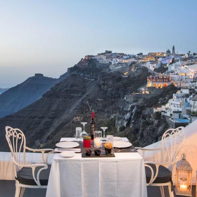 Romantic Dinner in Santorini