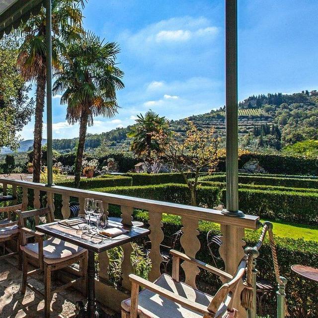 Dinner at Villa Bordoni in Tuscany