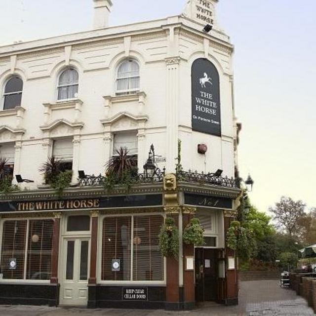 Drinks at a London Pub
