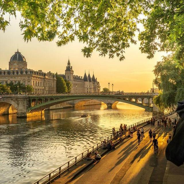 Paris Seine Dinner Cruise