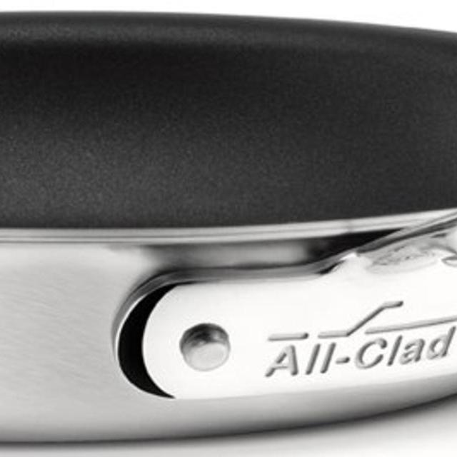 All-Clad BD55108NSR2 D5 Brushed Stainless Steel 5-Ply Bonded Dishwasher Safe Nonstick Fry Pan / Cookware, 8-Inch, Silver